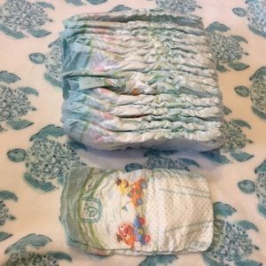 14 diapers size 4 pampers baby-dry Sesame Street